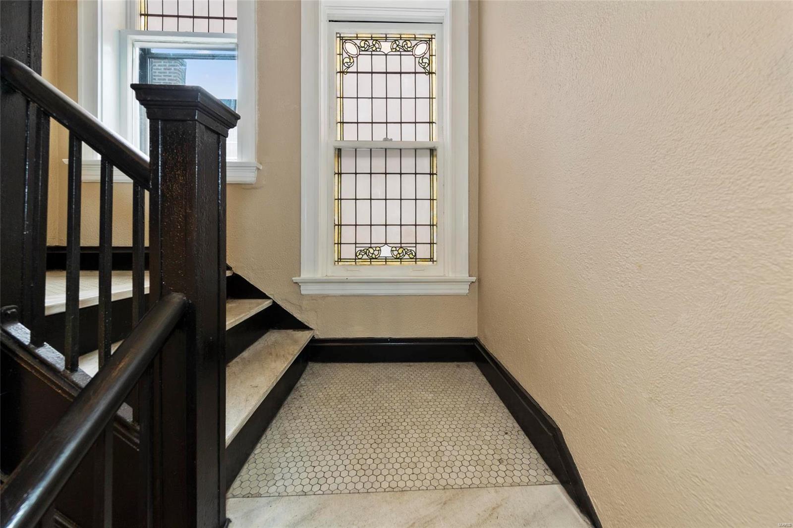 Debaliviere Place - Residential Income