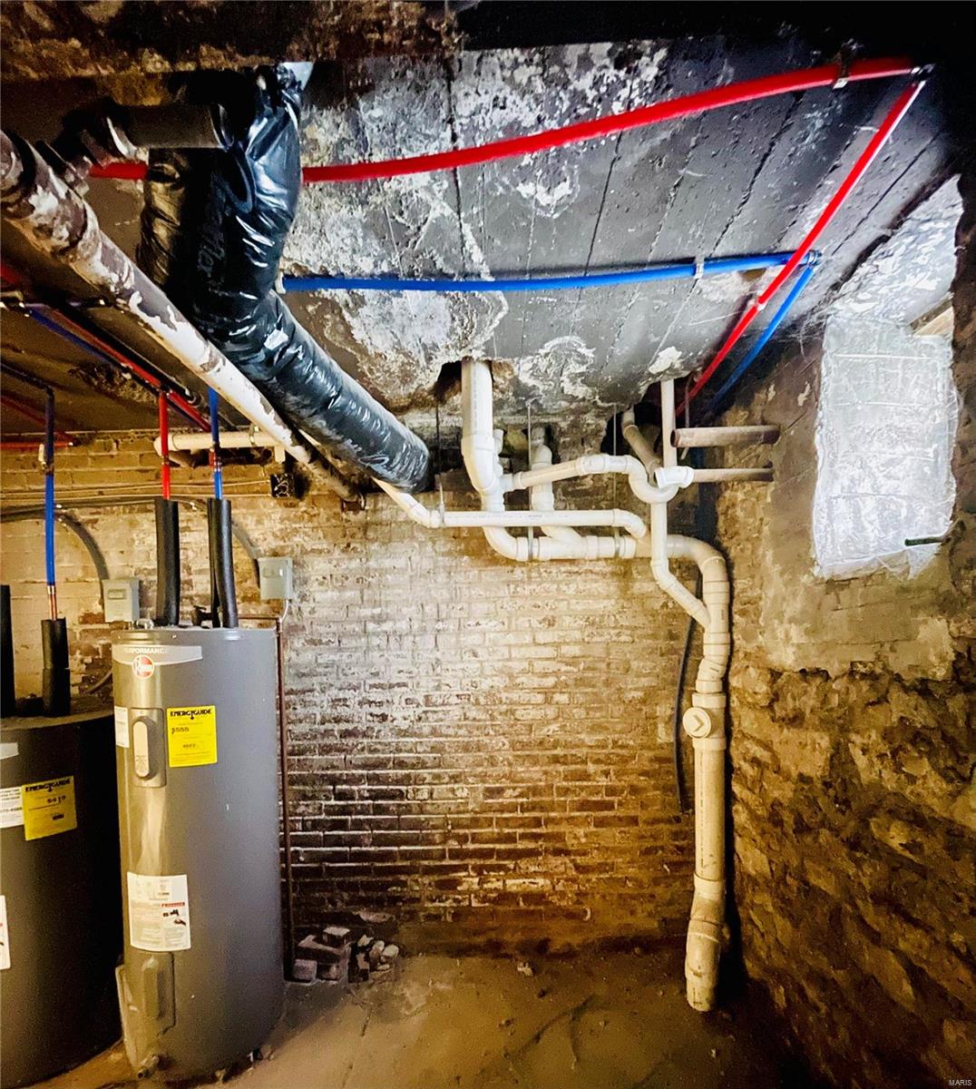 Debaliviere Place - Residential Income