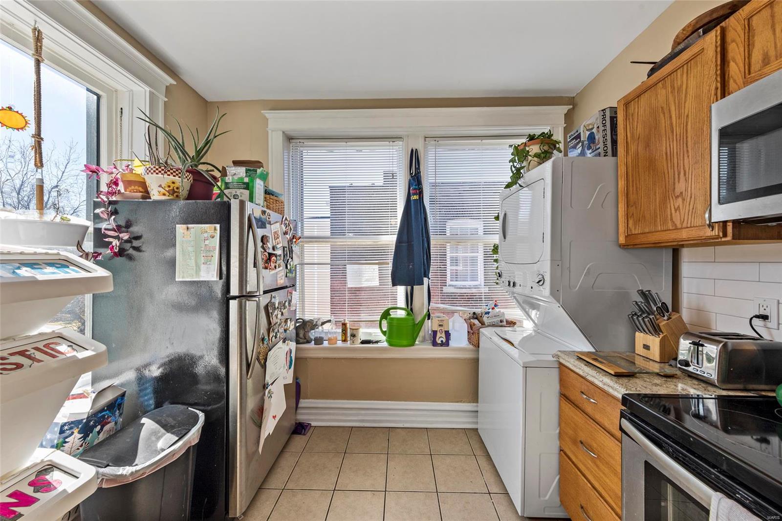 Debaliviere Place - Residential Income