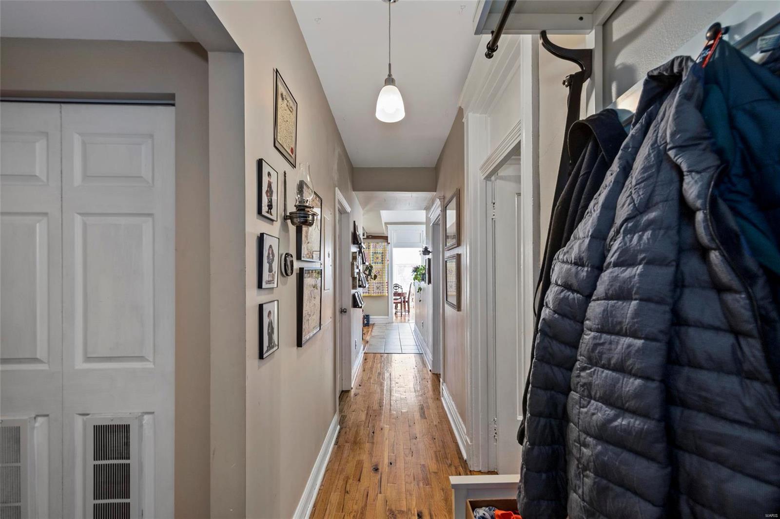 Debaliviere Place - Residential Income