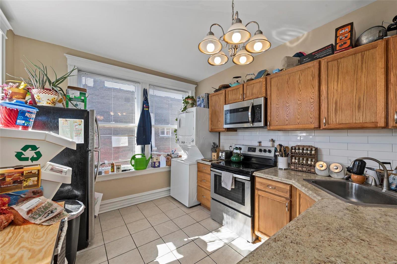 Debaliviere Place - Residential Income