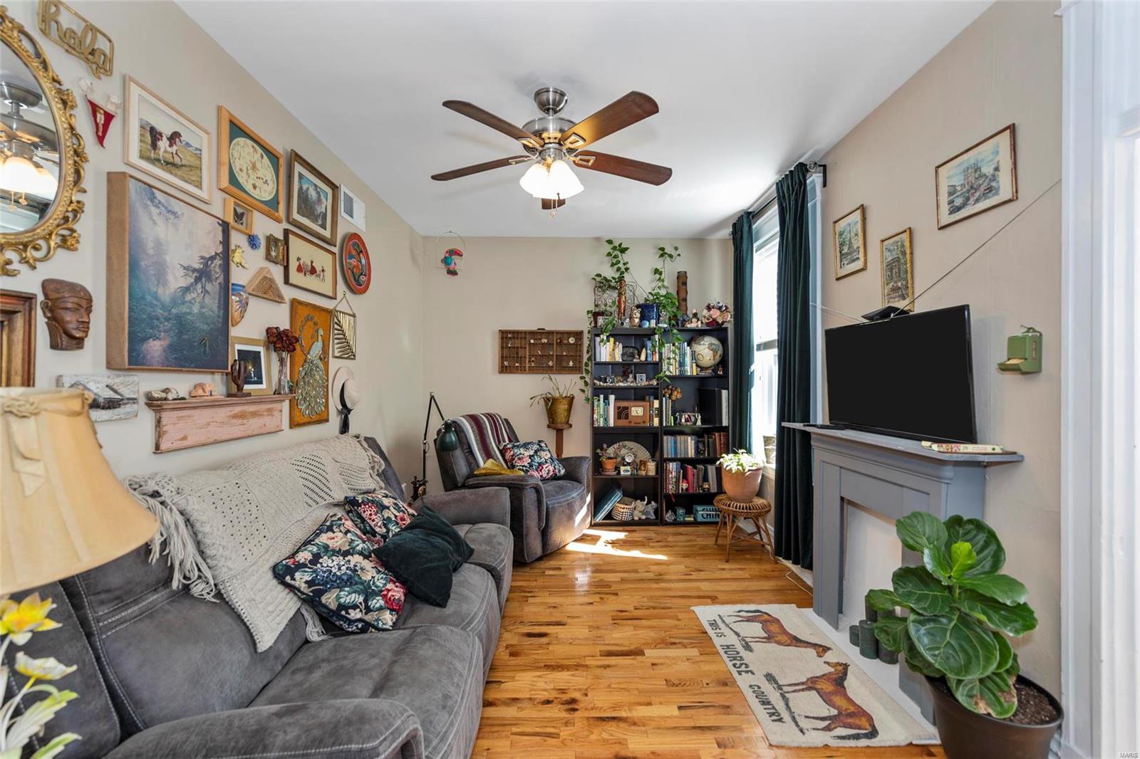 Debaliviere Place - Residential Income