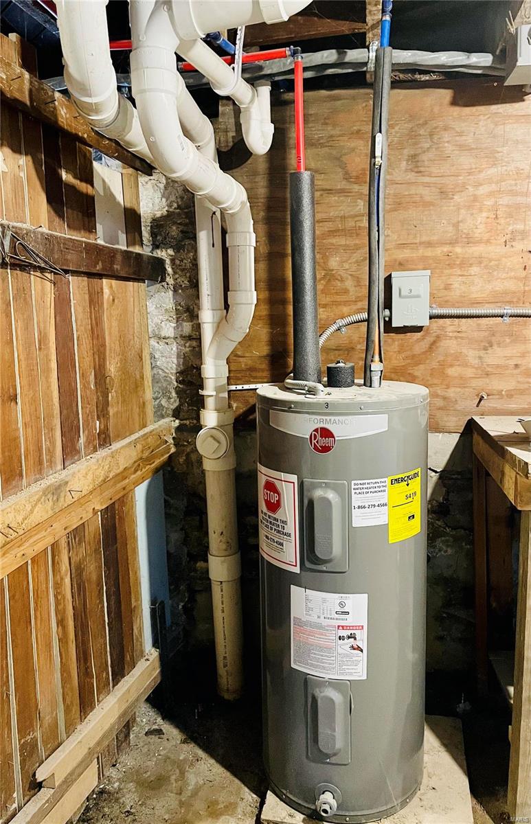 Debaliviere Place - Residential Income