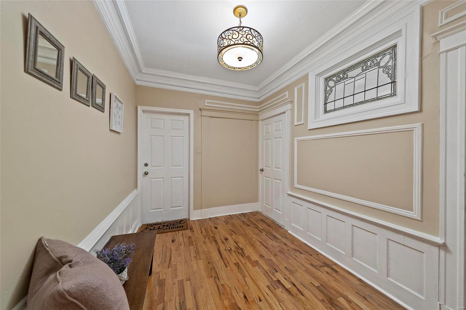 Debaliviere Place - Residential Income