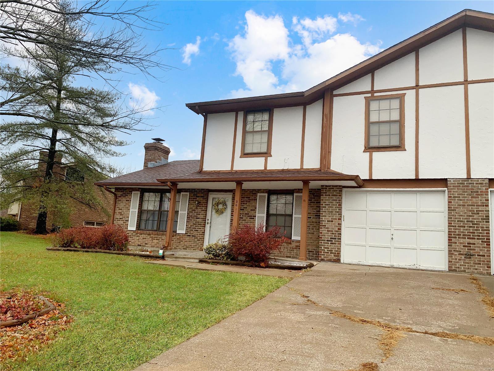 LAKEWOOD ESTS & VILLA - Residential