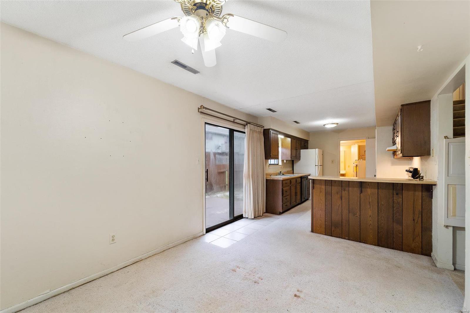 LAKEWOOD ESTS & VILLA - Residential