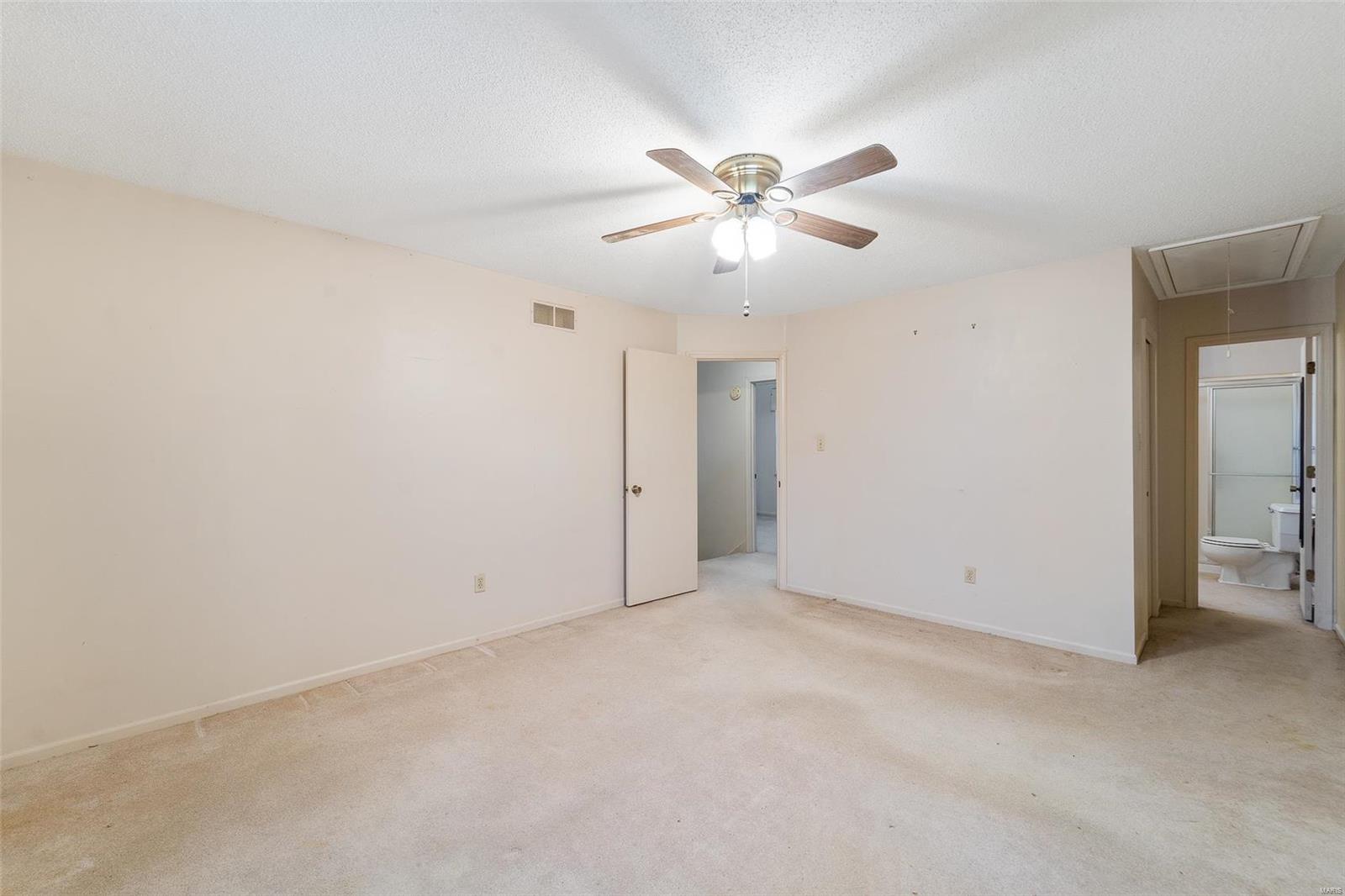 LAKEWOOD ESTS & VILLA - Residential