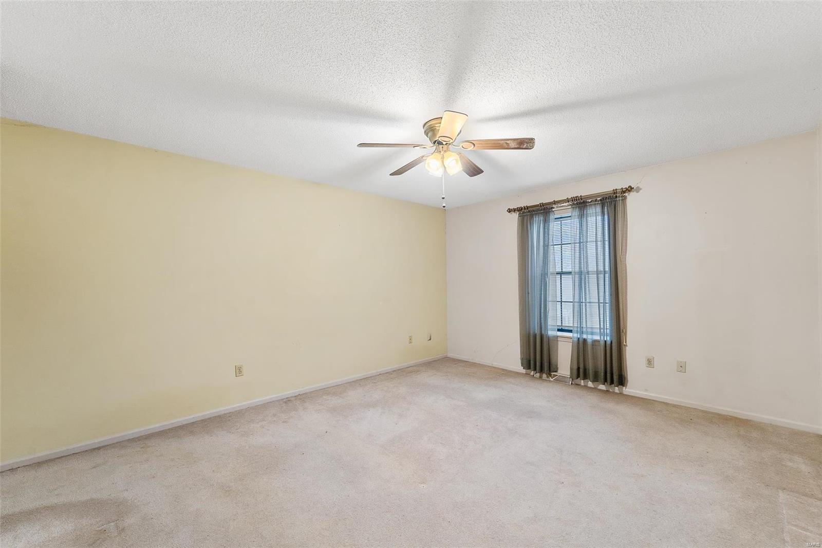 LAKEWOOD ESTS & VILLA - Residential