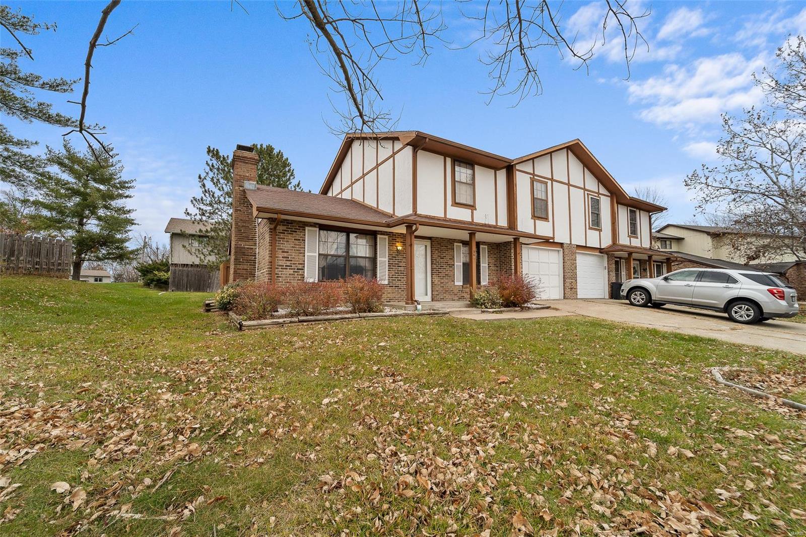 LAKEWOOD ESTS & VILLA - Residential