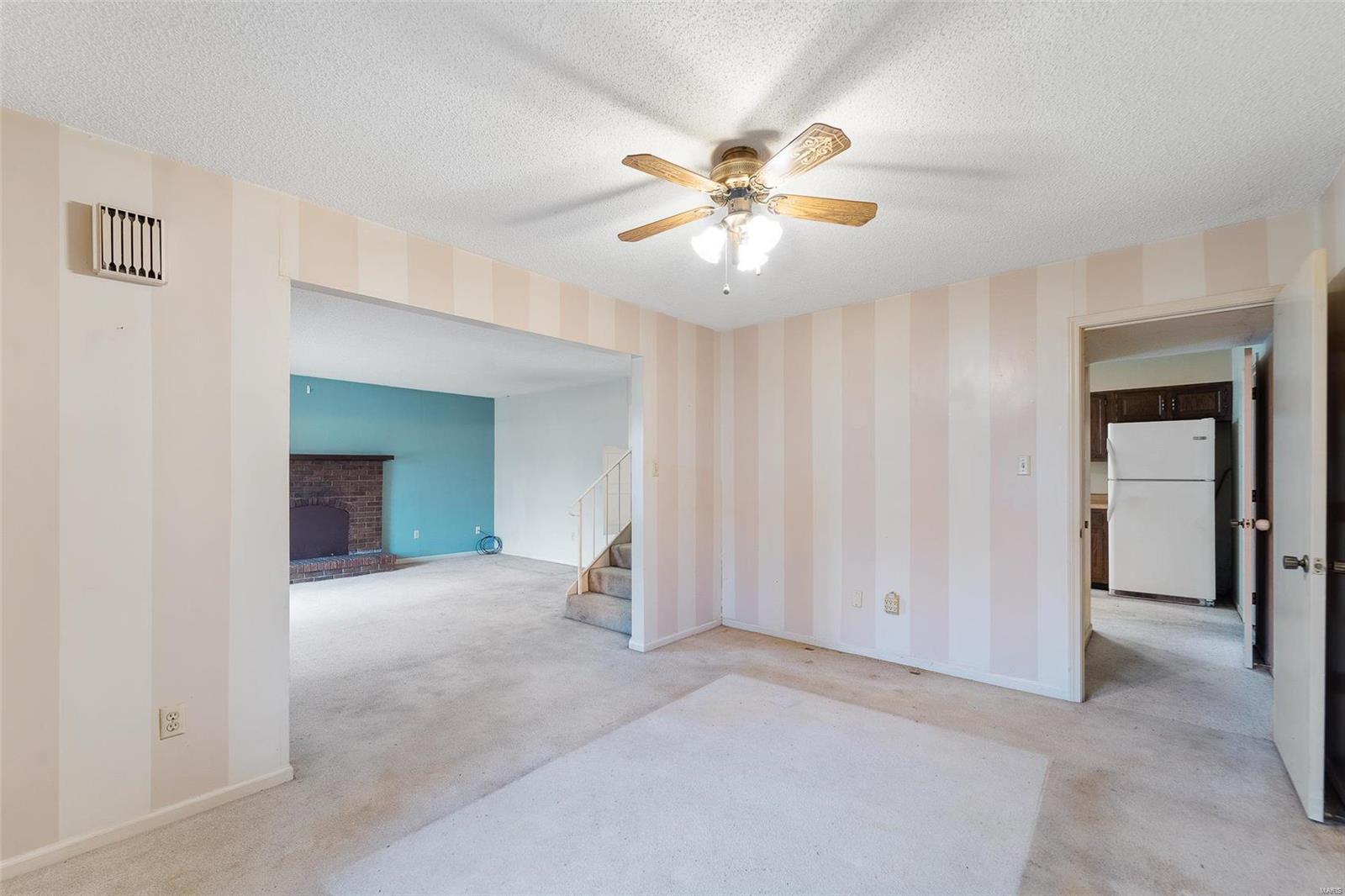 LAKEWOOD ESTS & VILLA - Residential