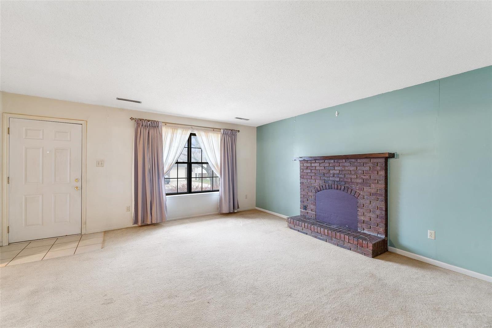 LAKEWOOD ESTS & VILLA - Residential