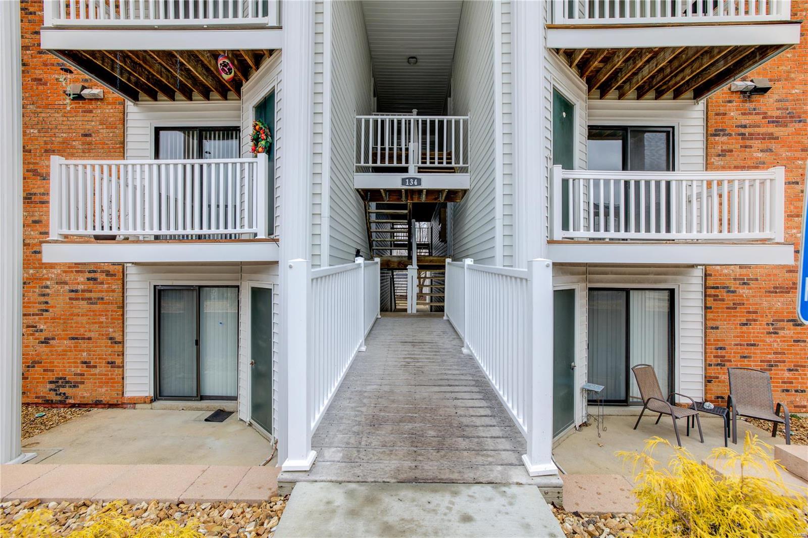 Victoria Crossing Condo Ph Two - Residential
