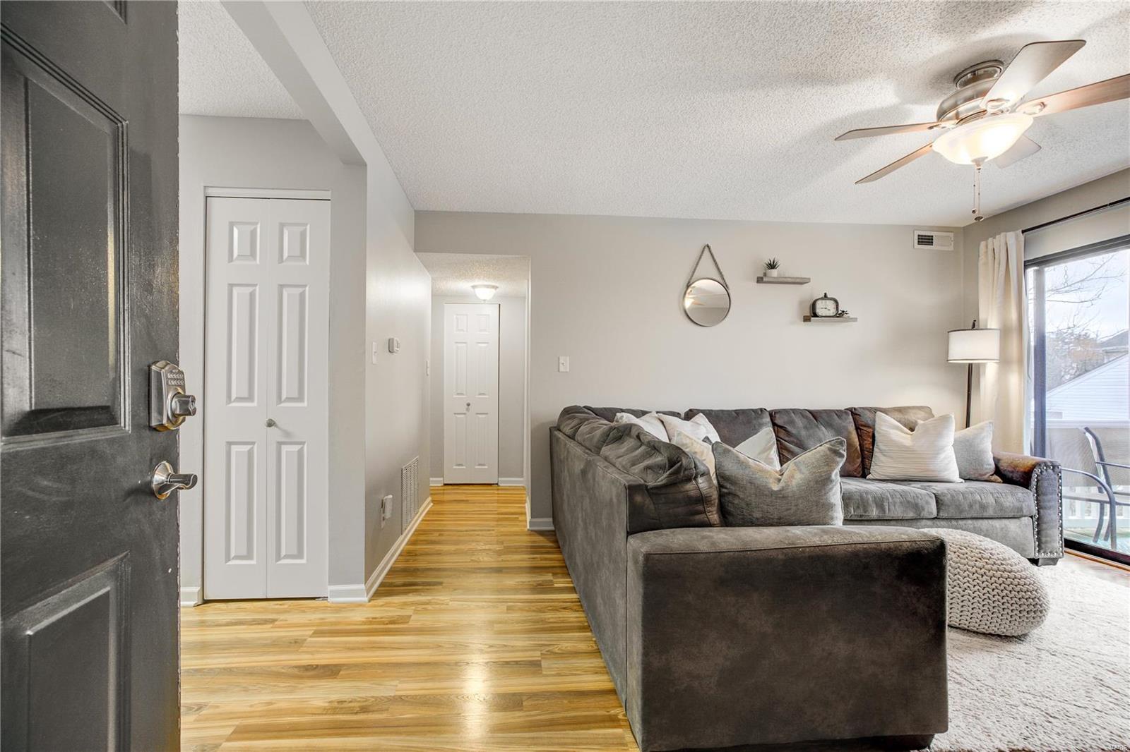 Victoria Crossing Condo Ph Two - Residential