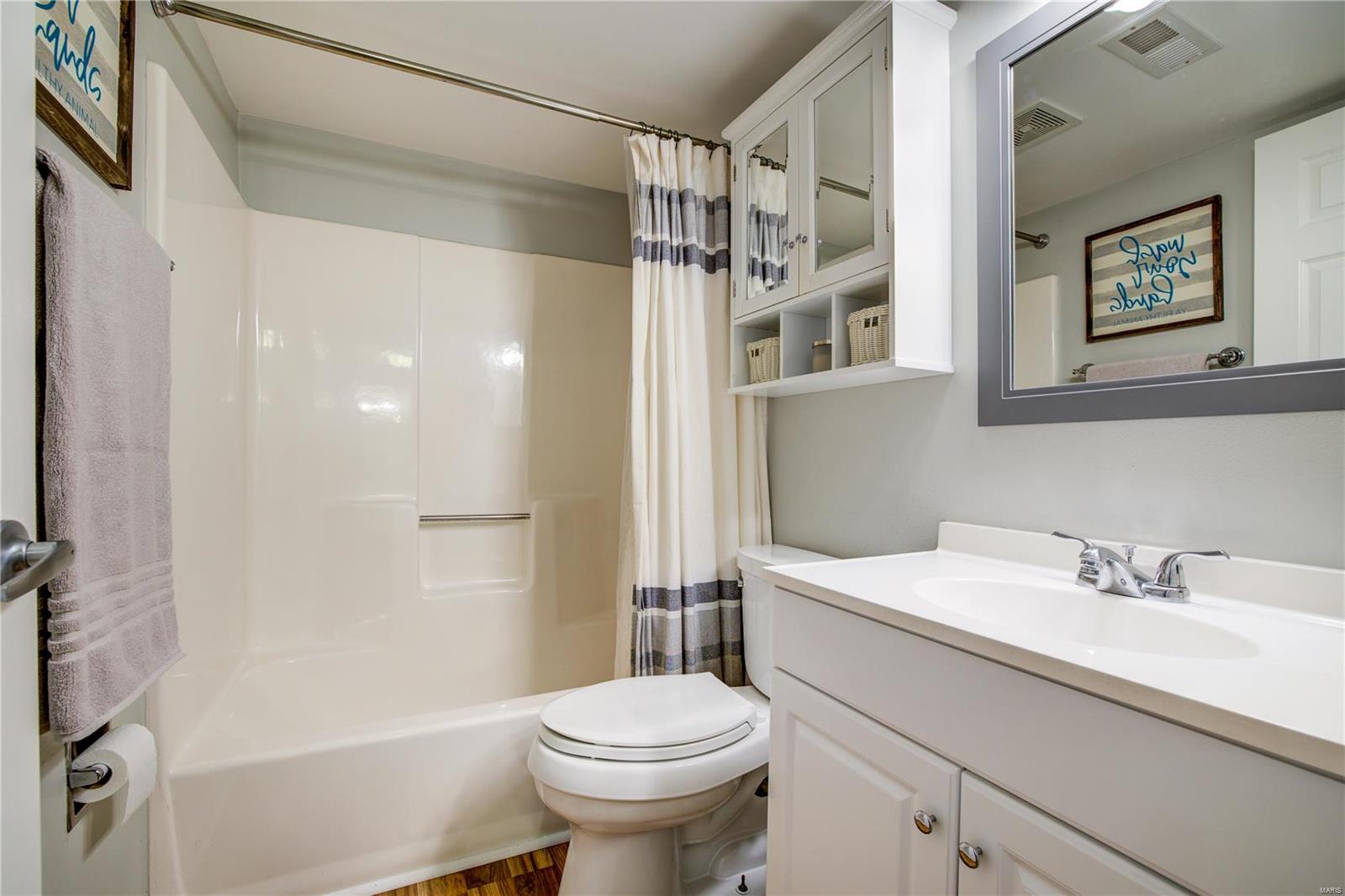 Victoria Crossing Condo Ph Two - Residential