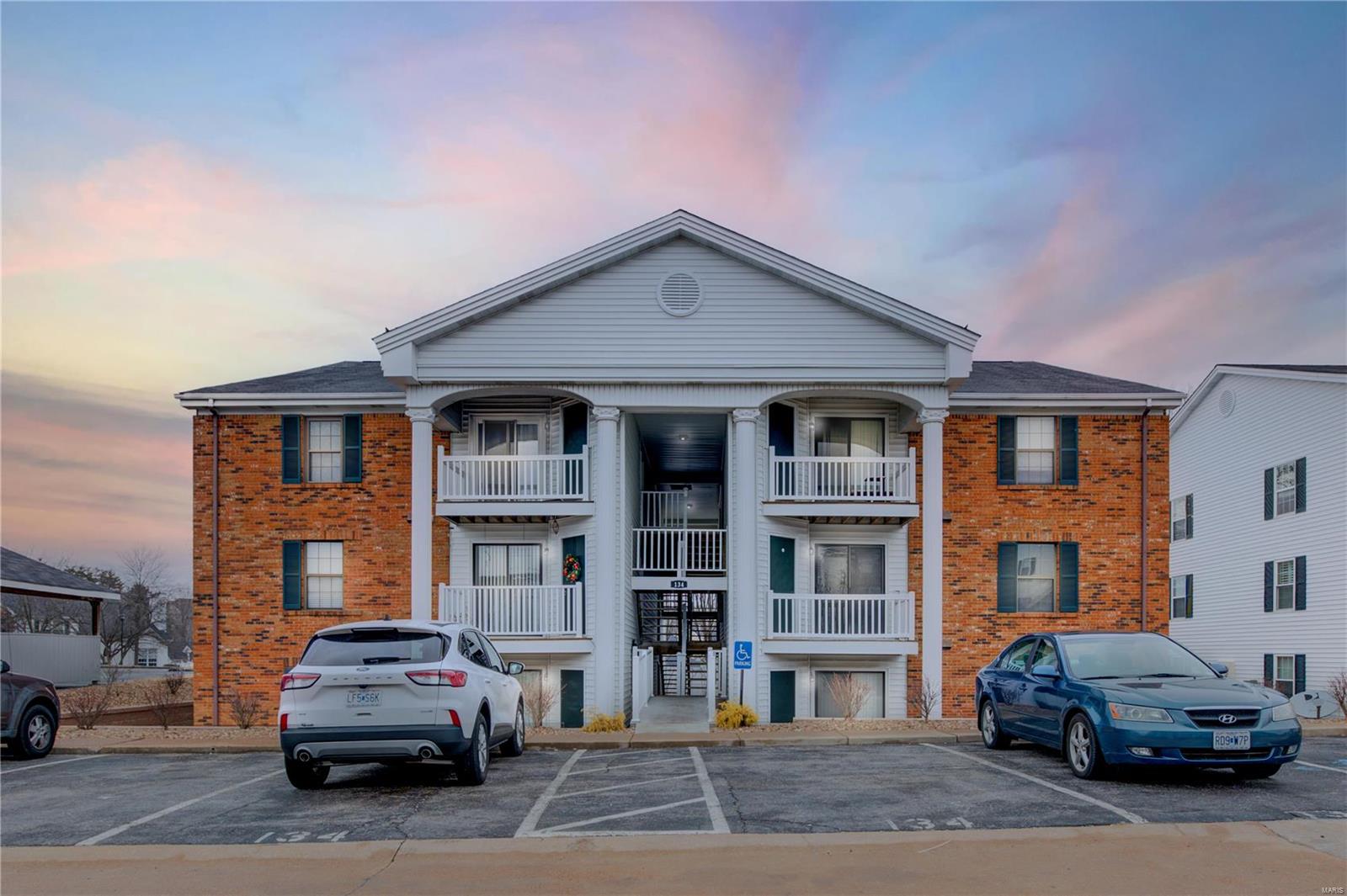 Victoria Crossing Condo Ph Two - Residential