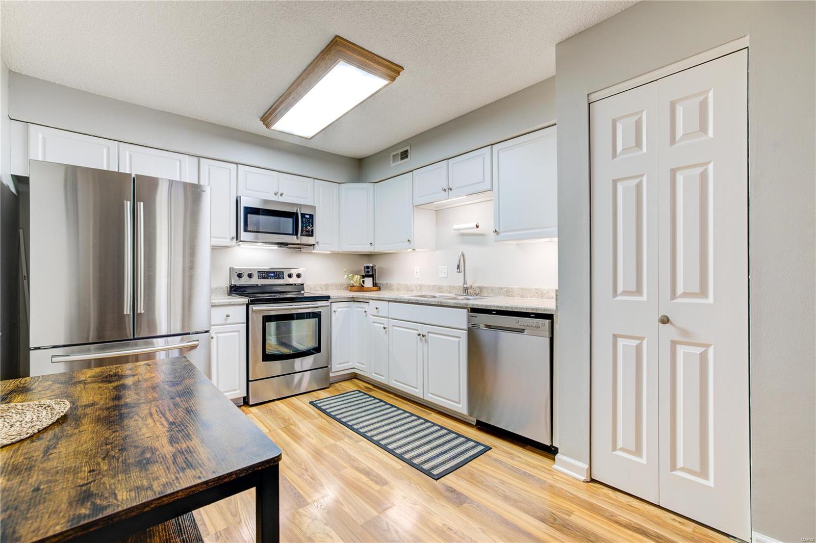 Victoria Crossing Condo Ph Two - Residential
