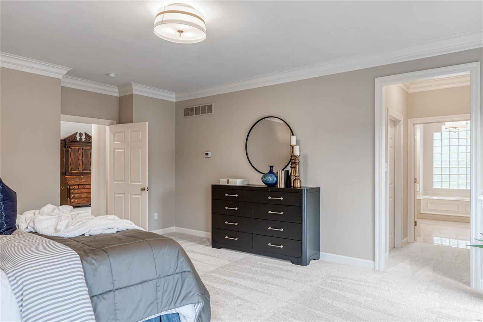 Manderleigh Of Town & Country - Residential