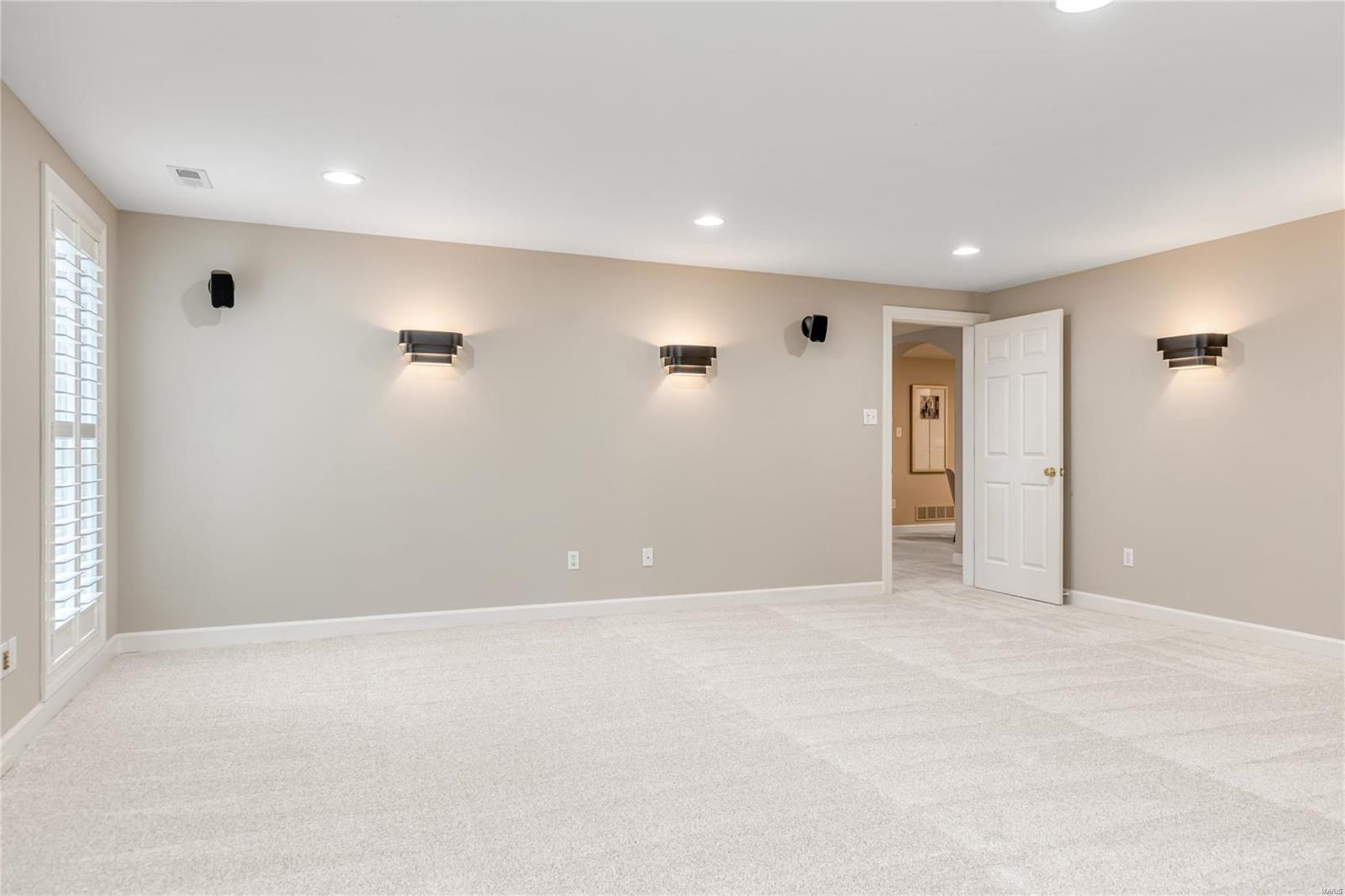 Manderleigh Of Town & Country - Residential