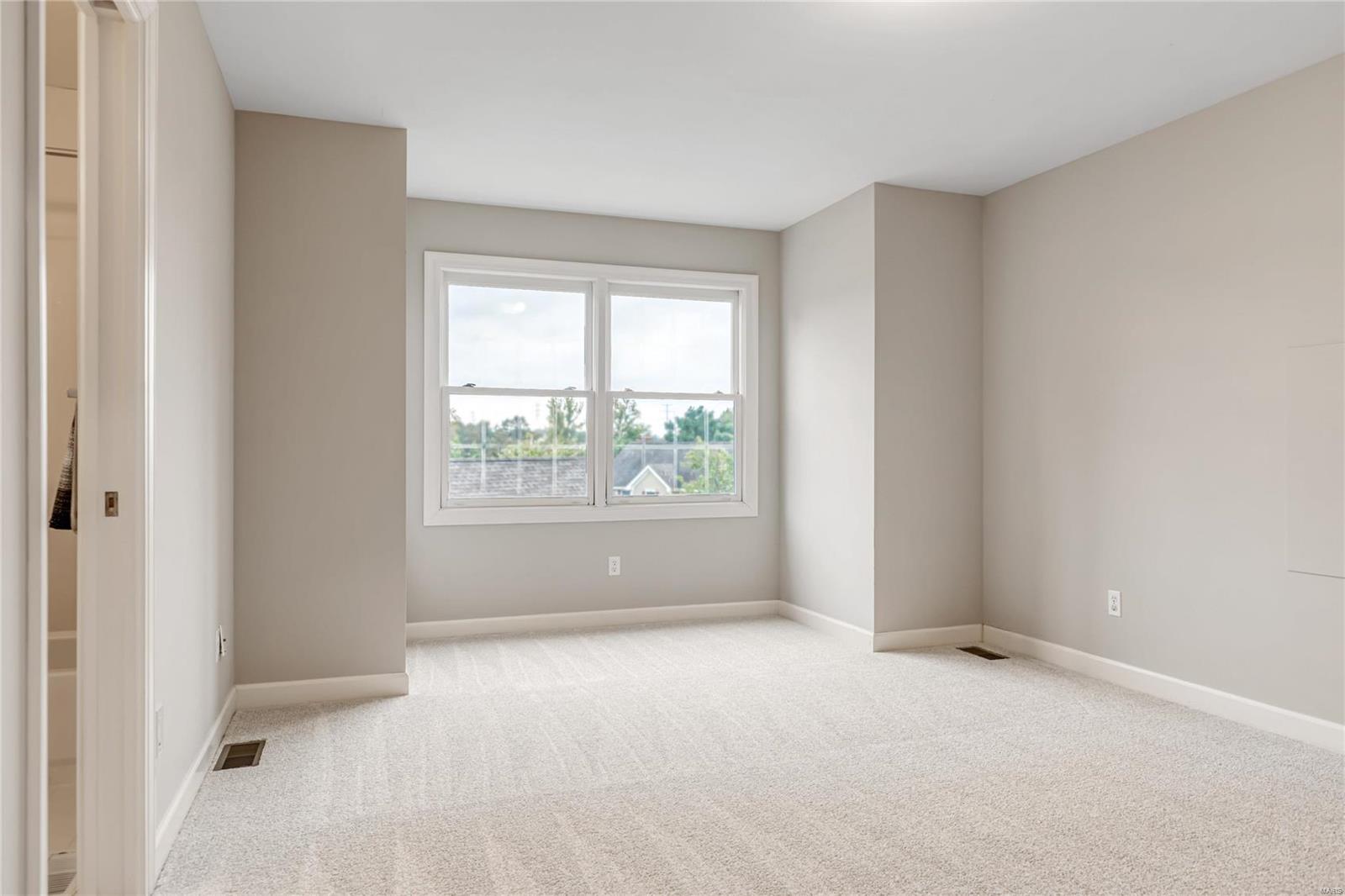 Manderleigh Of Town & Country - Residential