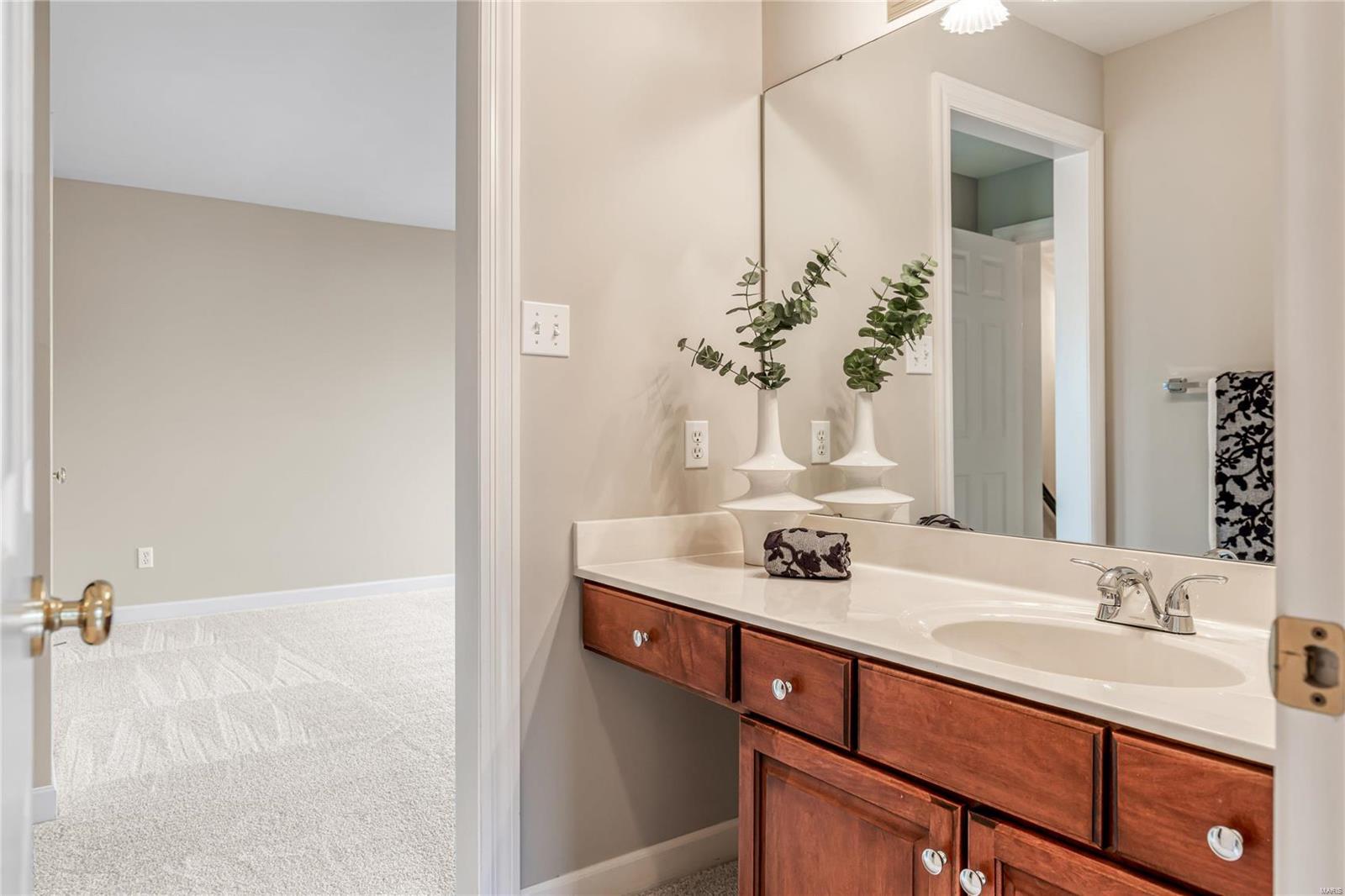 Manderleigh Of Town & Country - Residential