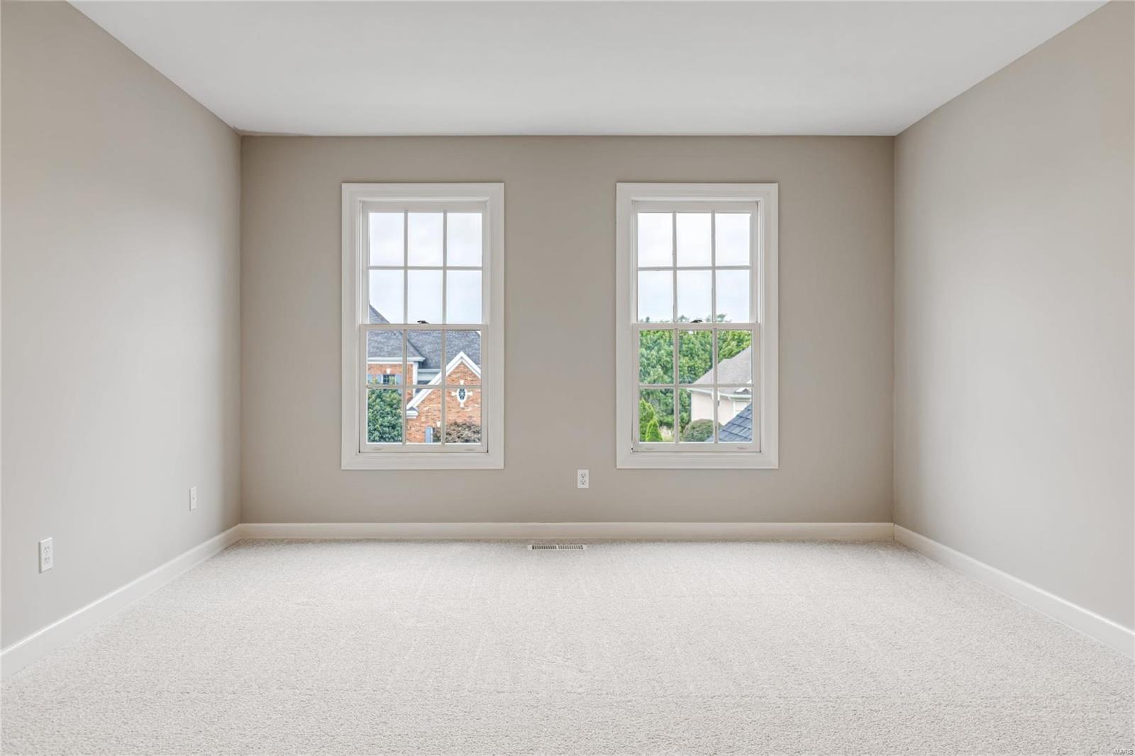 Manderleigh Of Town & Country - Residential