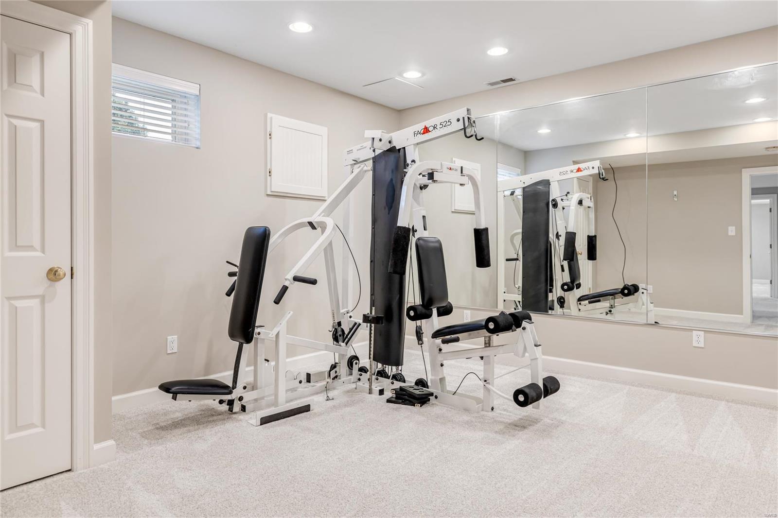 Manderleigh Of Town & Country - Residential