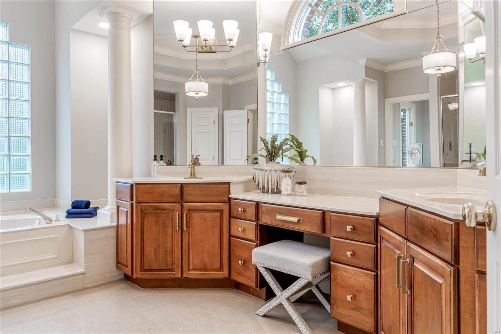 Manderleigh Of Town & Country - Residential