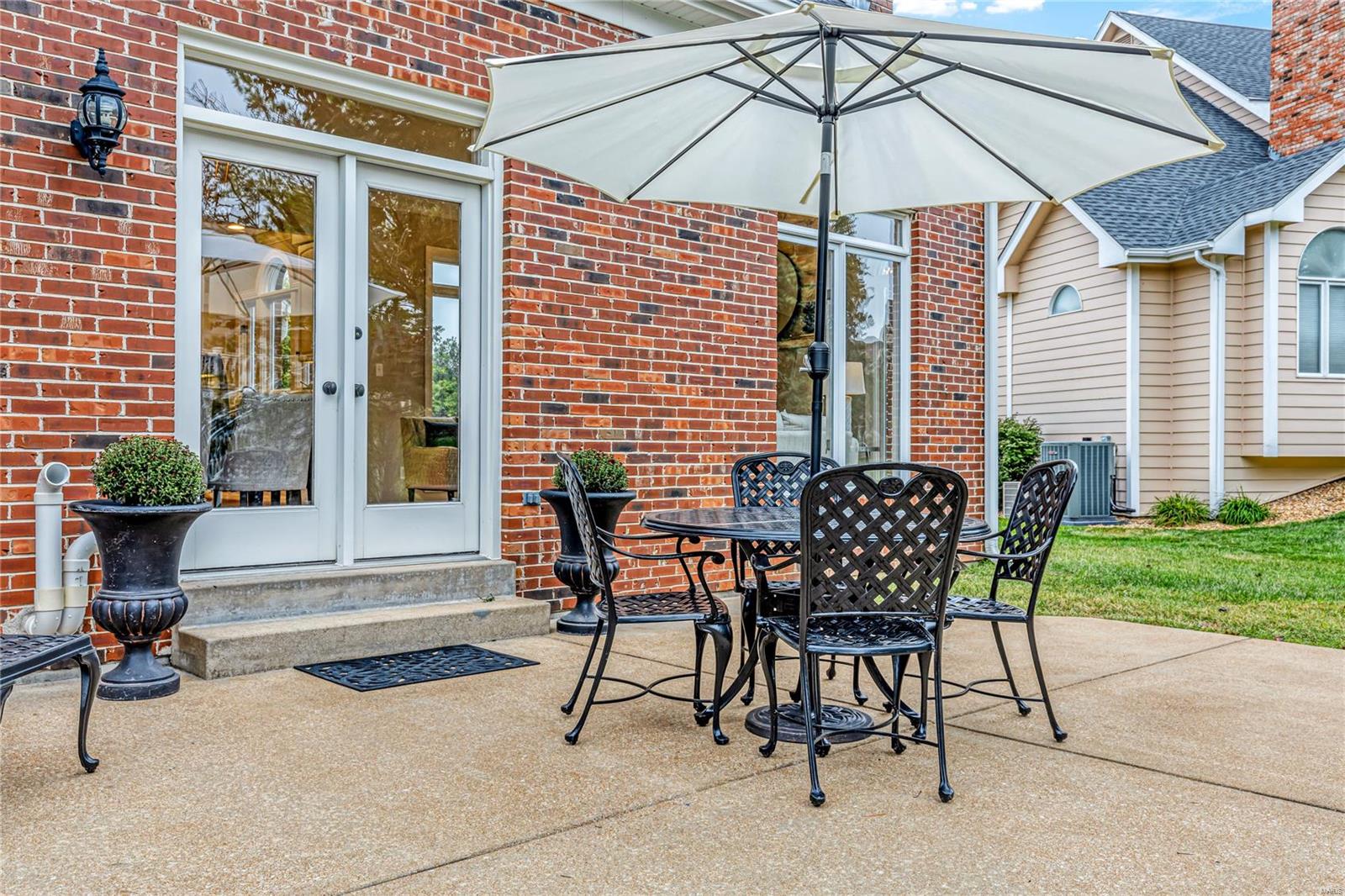 Manderleigh Of Town & Country - Residential