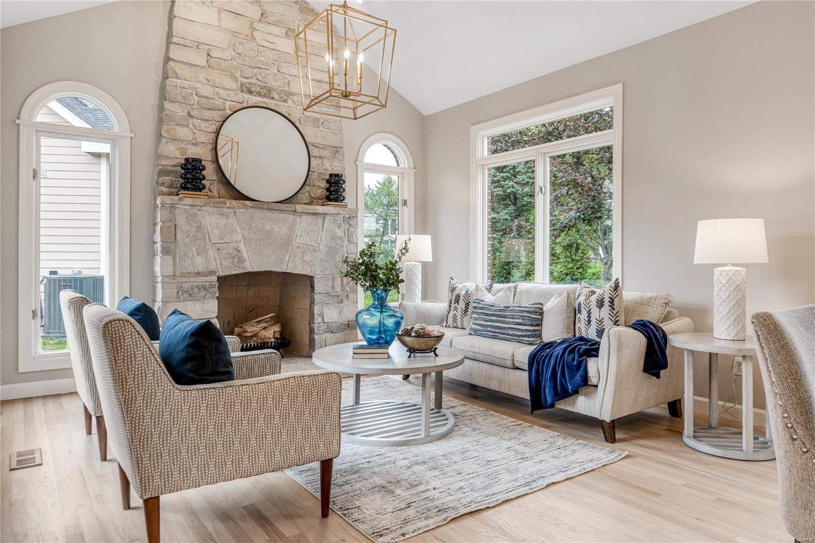 Manderleigh Of Town & Country - Residential