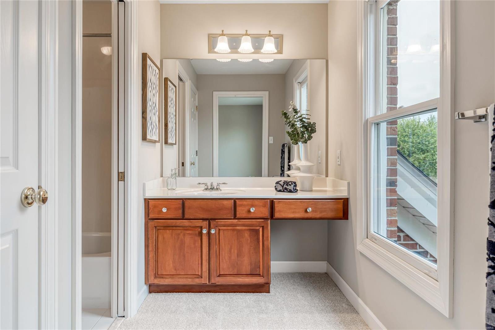 Manderleigh Of Town & Country - Residential