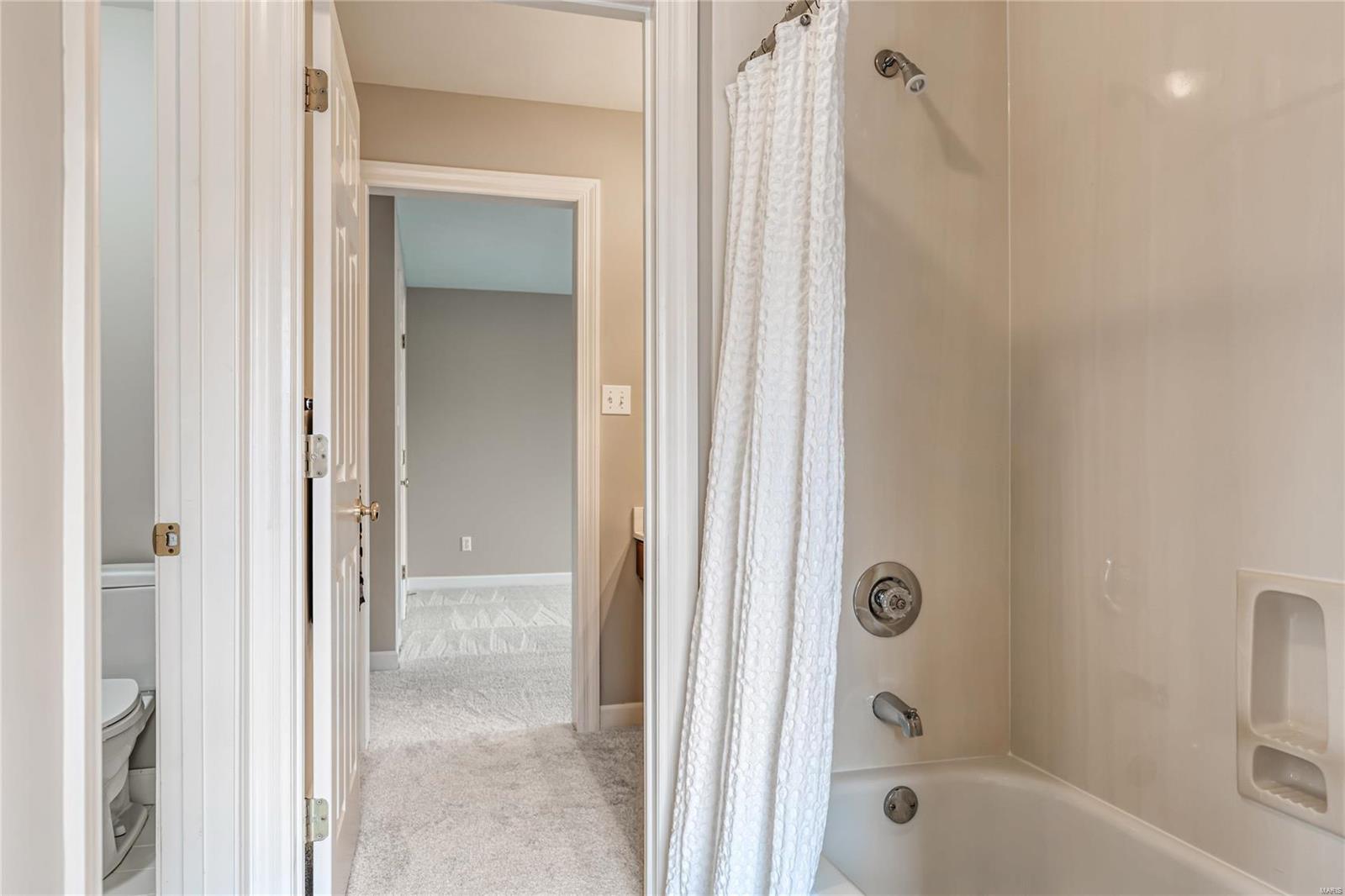 Manderleigh Of Town & Country - Residential