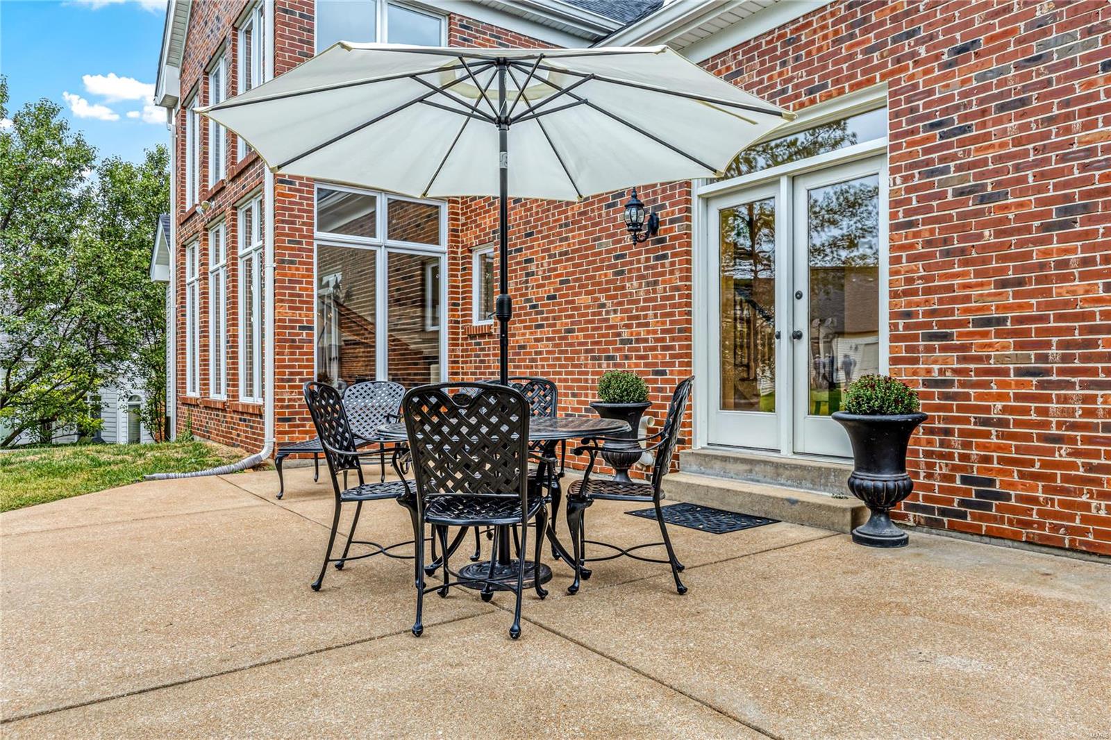 Manderleigh Of Town & Country - Residential