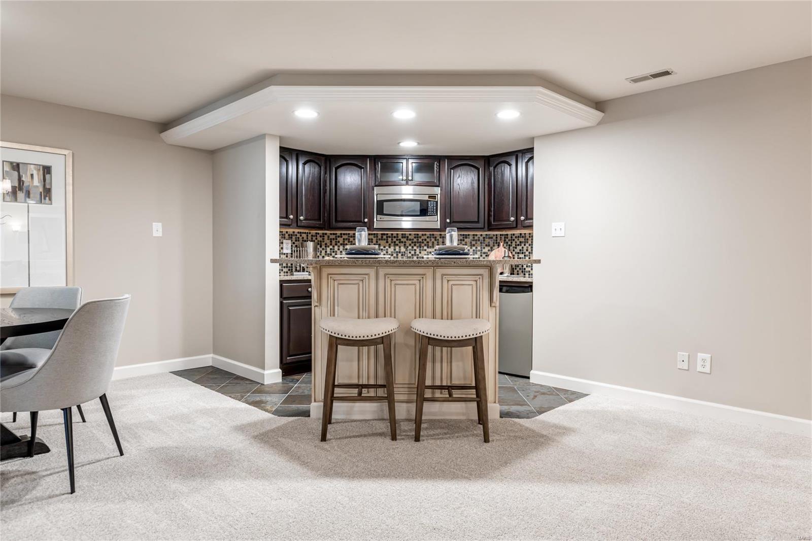 Manderleigh Of Town & Country - Residential