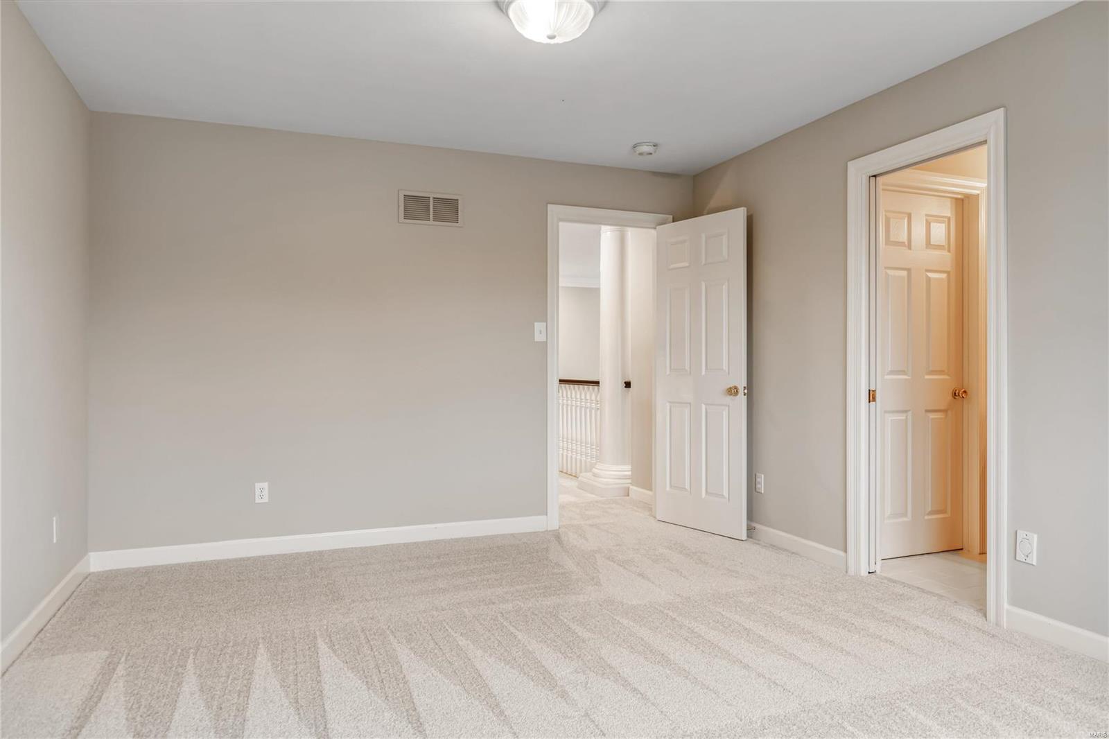 Manderleigh Of Town & Country - Residential