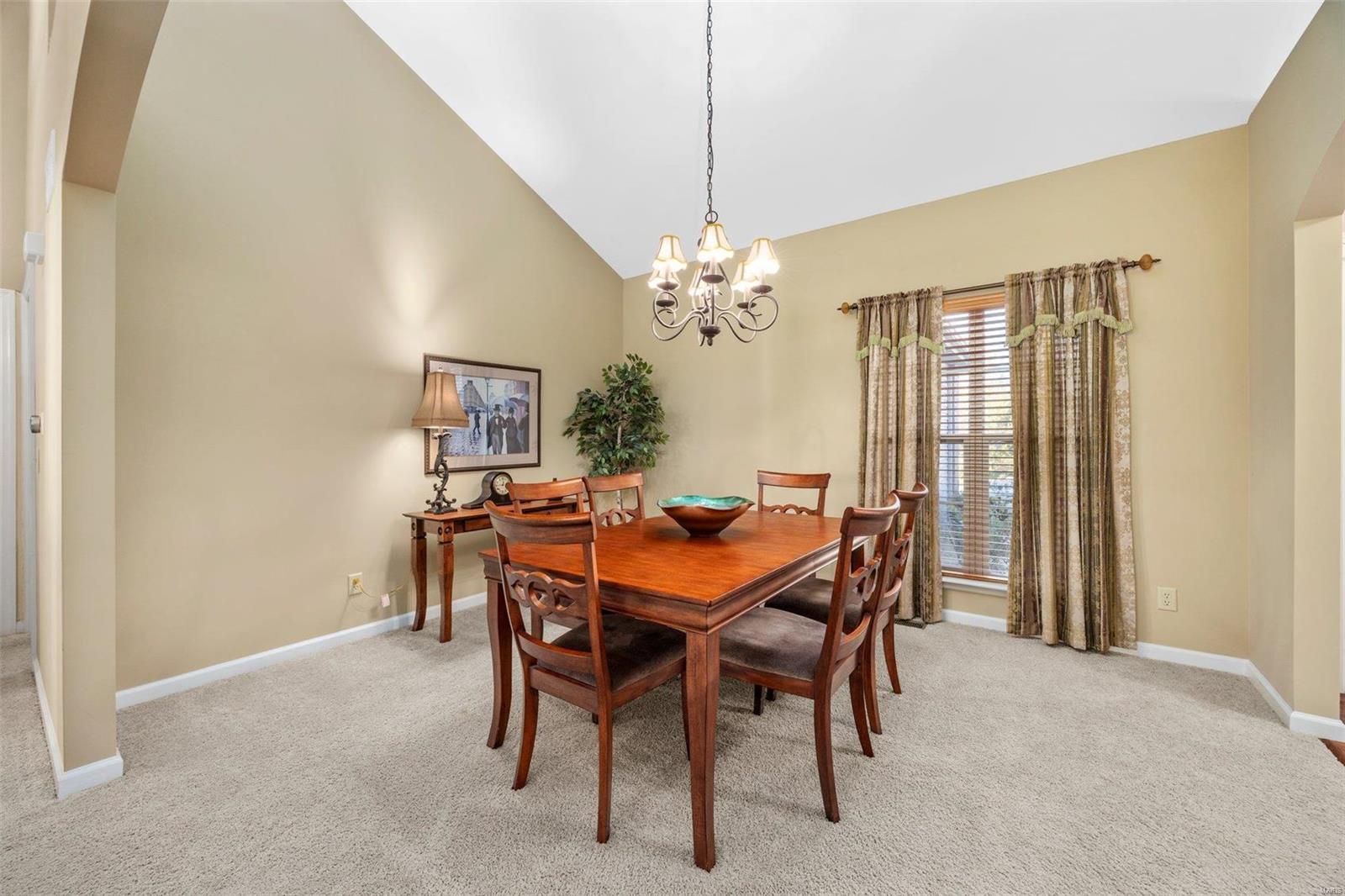 Lake St Louis, Missouri 63367, United States, 3 Bedrooms Bedrooms, ,2 BathroomsBathrooms,Residential,Pending,29722