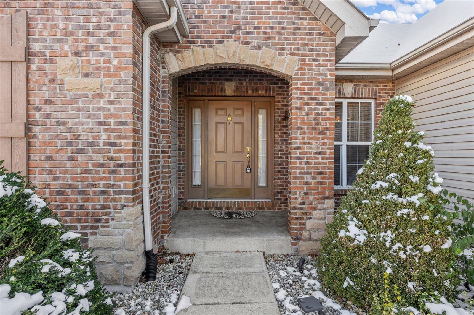 Lake St Louis, Missouri 63367, United States, 3 Bedrooms Bedrooms, ,2 BathroomsBathrooms,Residential,Pending,29722