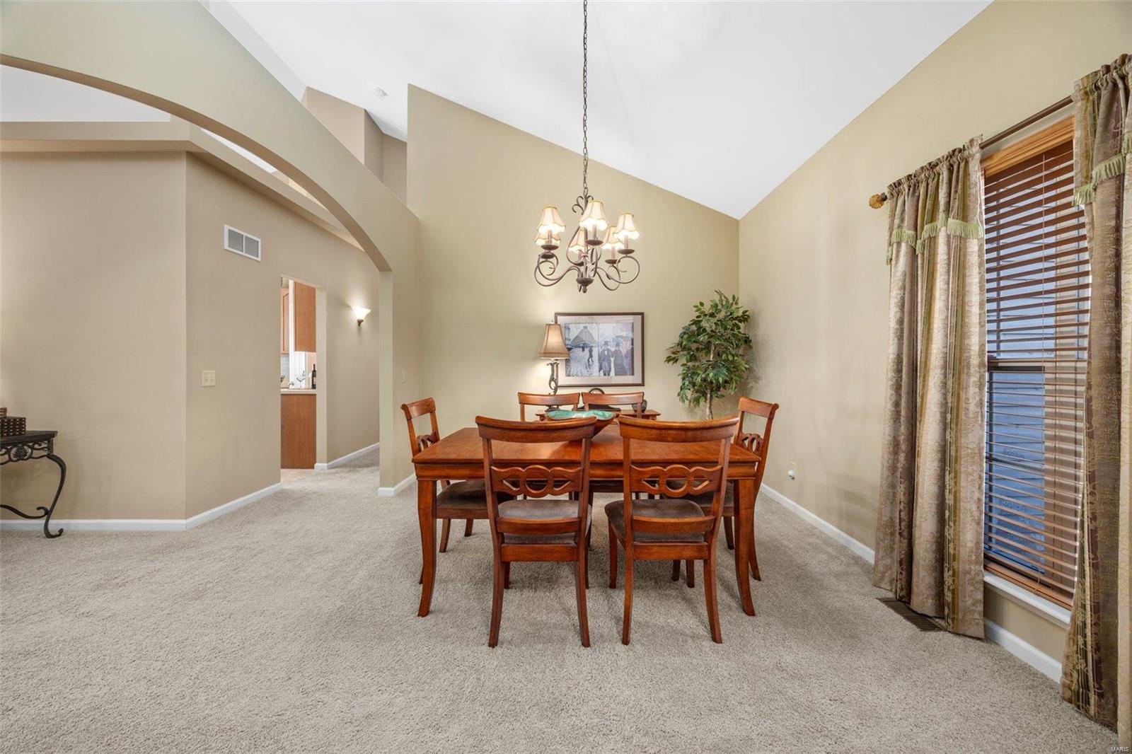 Lake St Louis, Missouri 63367, United States, 3 Bedrooms Bedrooms, ,2 BathroomsBathrooms,Residential,Pending,29722