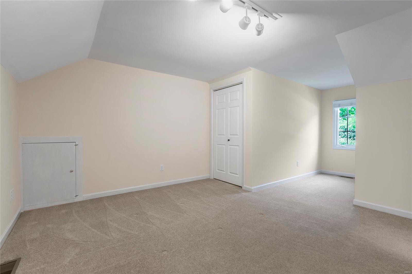 Ballas Pond - Residential