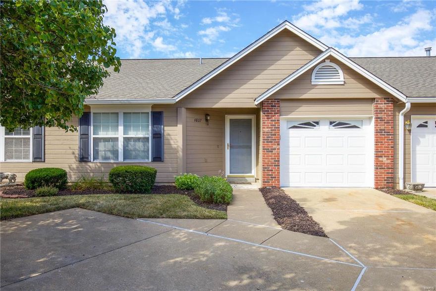 WELCOME HOME! Beautiful ready to move in villa. Updated Open Kitchen with center island, pantry and breakfast bar overhang into the spacious great room with a beautiful cathedral ceiling. Large bedroom with vaulted, ceiling fan and two large closets. The bathroom has a big walk in shower. Enjoy the outdoors from inside on the bright enclosed 3 season room. One car garage with touch code entry. Relax and take advantage of the clubhouse, pool and tennis court. HOA fees include exterior building maintenance, Insurance, water, trash, community pool, clubhouse, jogging trail and two fishing lakes. Don't miss this opportunity!' SpecialListingConditions: Probate Additional Rooms: Sun Room Location: End Unit, Ground Level