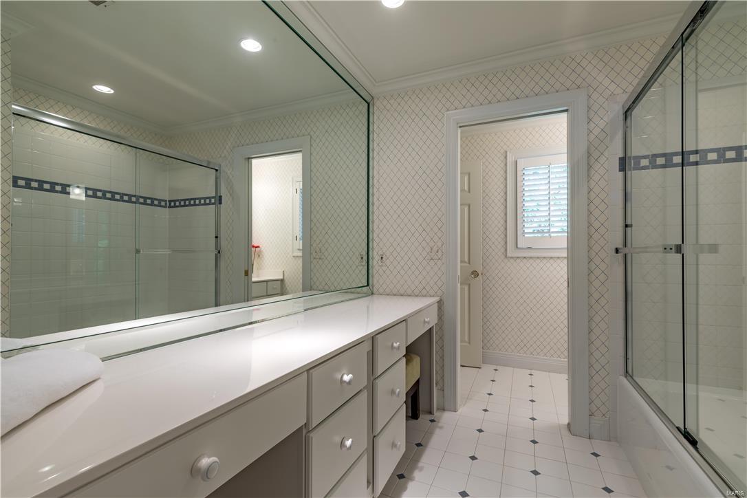 Frontenac Place - Residential