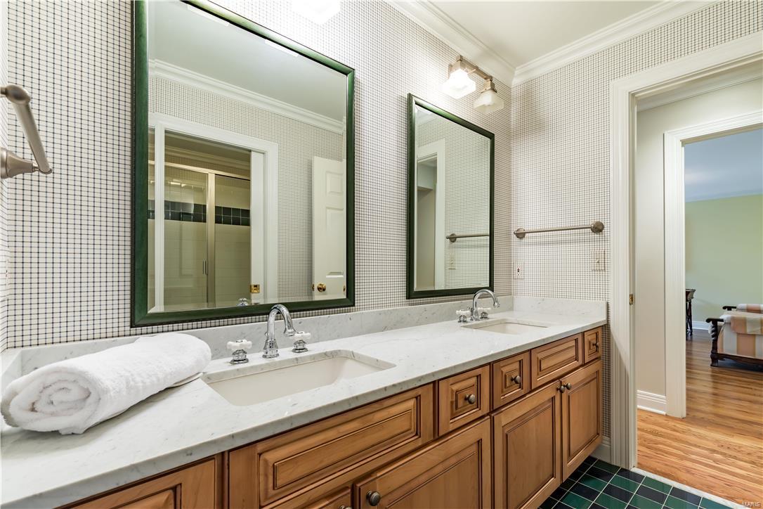 Frontenac Place - Residential