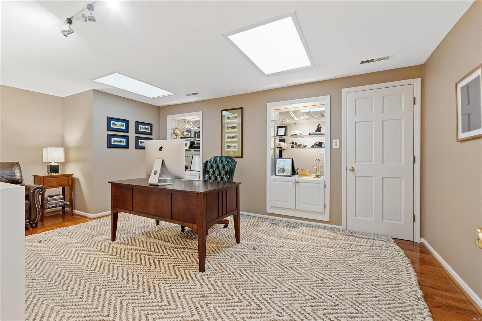 Bellerive Country Club Grounds - Residential