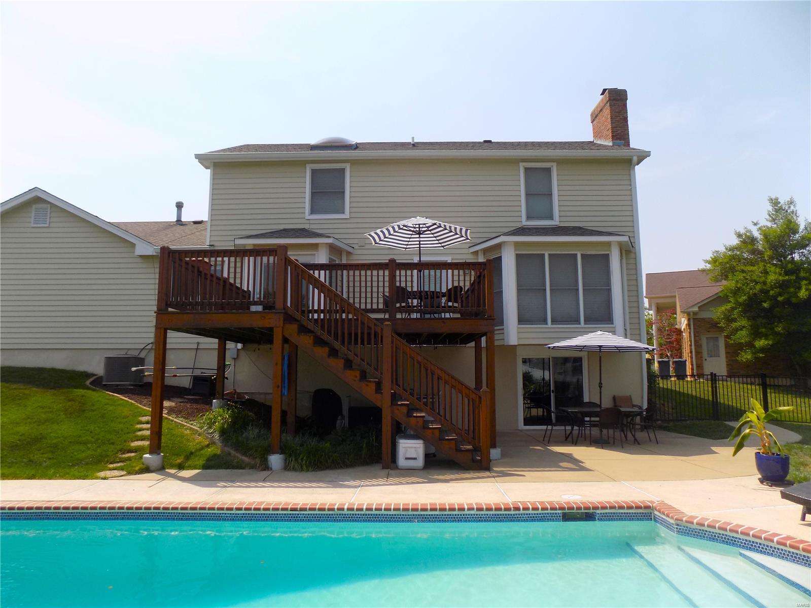 St Louis, Missouri 63128, United States, 3 Bedrooms Bedrooms, ,4 BathroomsBathrooms,Residential,Pending,5139