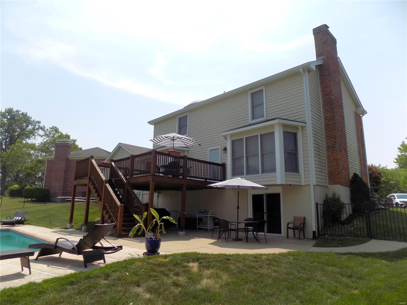 St Louis, Missouri 63128, United States, 3 Bedrooms Bedrooms, ,4 BathroomsBathrooms,Residential,Pending,5139