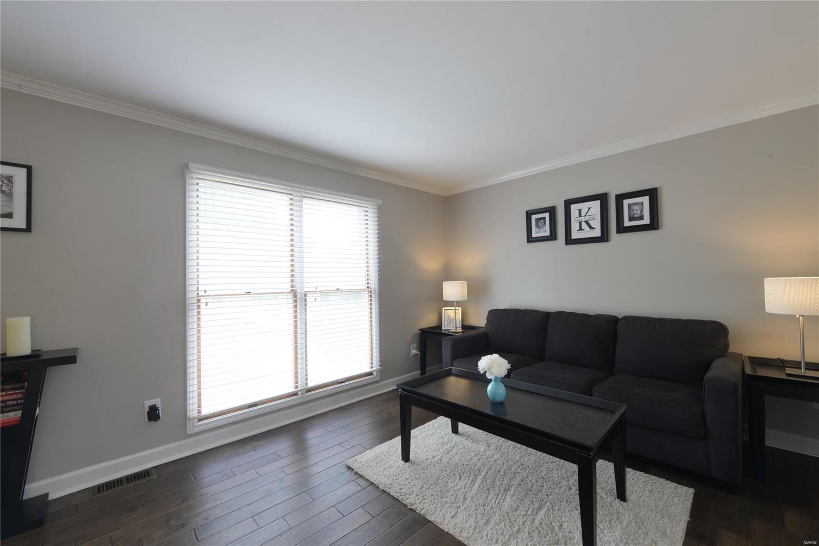 St Louis, Missouri 63128, United States, 3 Bedrooms Bedrooms, ,4 BathroomsBathrooms,Residential,Pending,5139