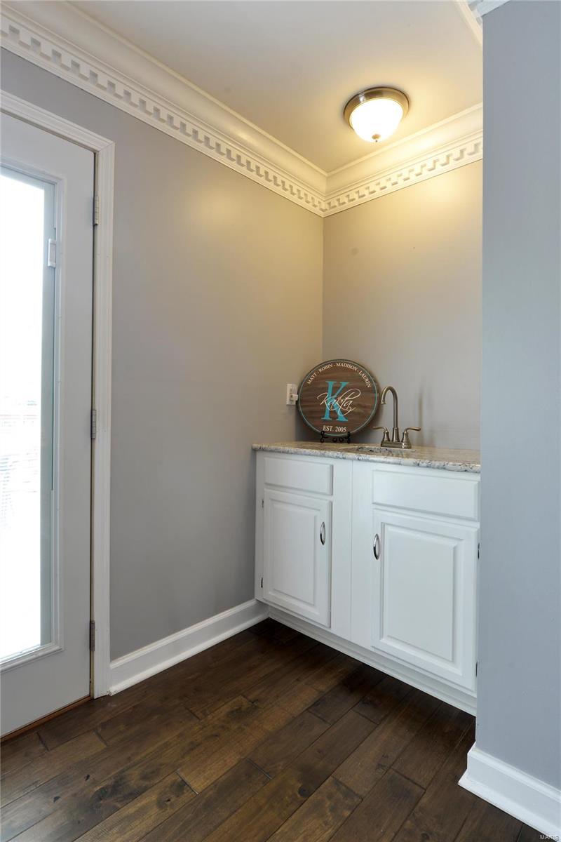 St Louis, Missouri 63128, United States, 3 Bedrooms Bedrooms, ,4 BathroomsBathrooms,Residential,Pending,5139