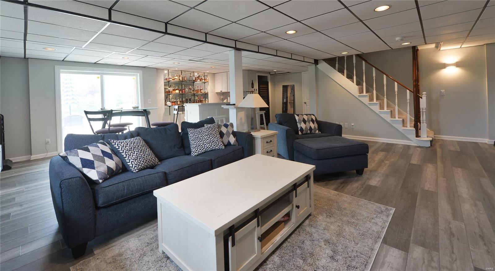 St Louis, Missouri 63128, United States, 3 Bedrooms Bedrooms, ,4 BathroomsBathrooms,Residential,Pending,5139