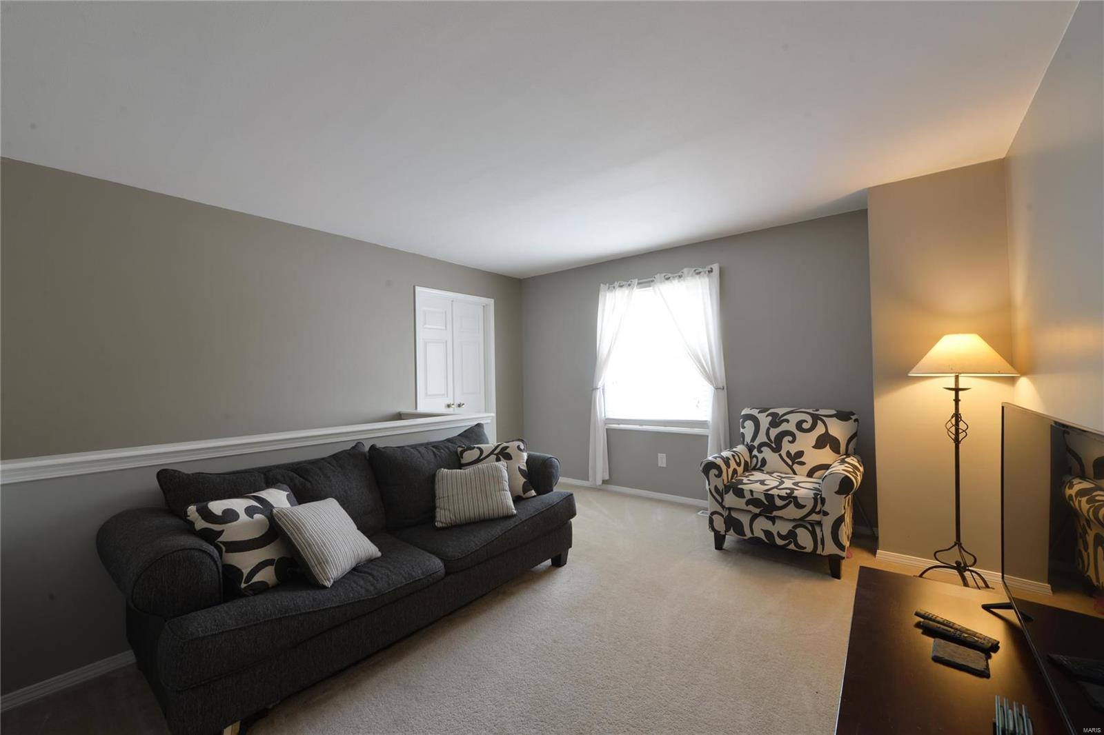 St Louis, Missouri 63128, United States, 3 Bedrooms Bedrooms, ,4 BathroomsBathrooms,Residential,Pending,5139