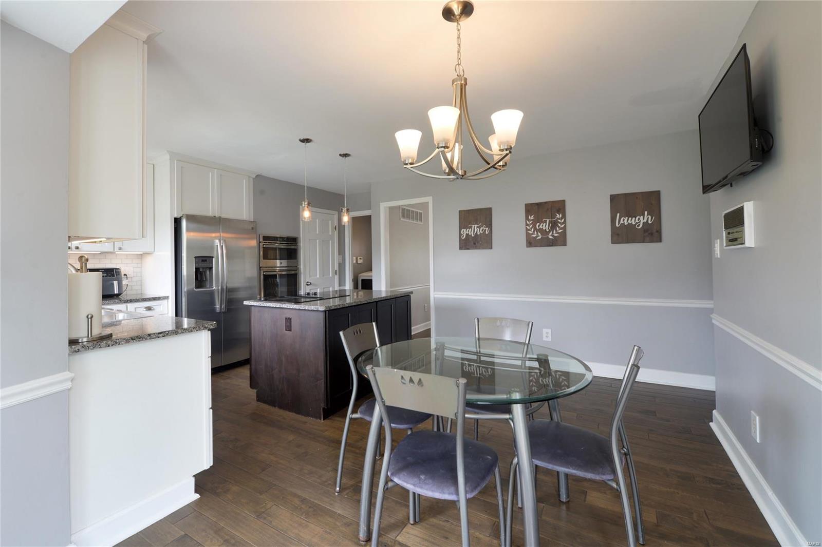 St Louis, Missouri 63128, United States, 3 Bedrooms Bedrooms, ,4 BathroomsBathrooms,Residential,Pending,5139