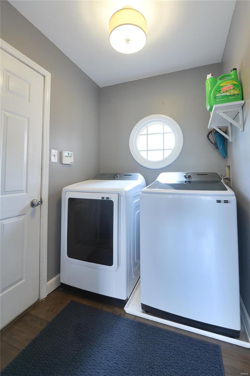 St Louis, Missouri 63128, United States, 3 Bedrooms Bedrooms, ,4 BathroomsBathrooms,Residential,Pending,5139